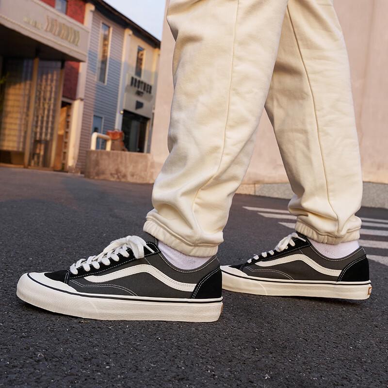 Vans Style 136 Decon VR3 SF Black Retro Skate Shoes
