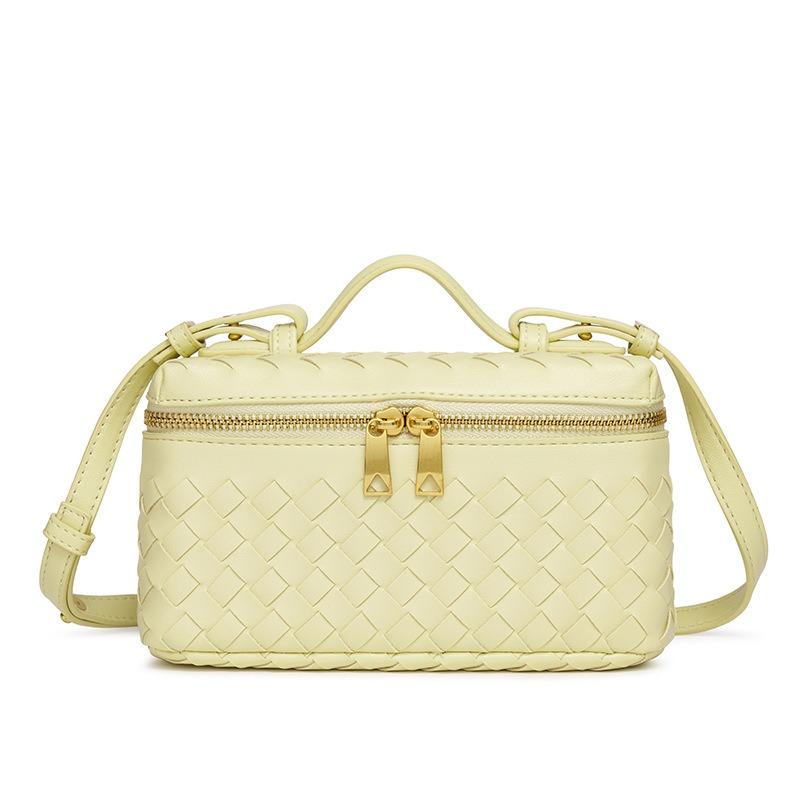 Hand-woven New One-shoulder Fashion Lunch Box Bag, Practical and Trendy Portable Oblique Span Box Bag