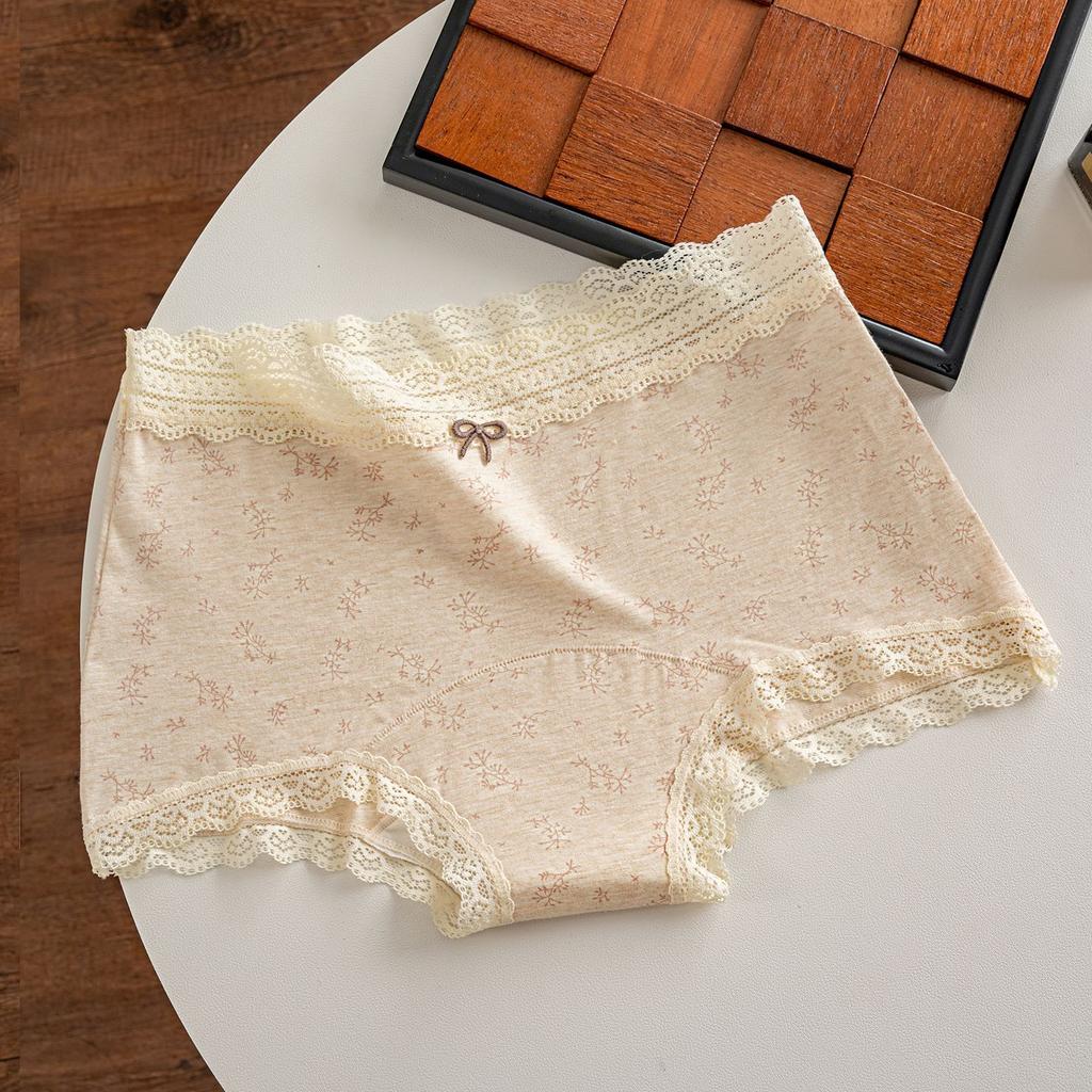 Women's Summer Lace Floral Cotton Antibacterial Skin Friendly Breathable Mid Waist Briefs