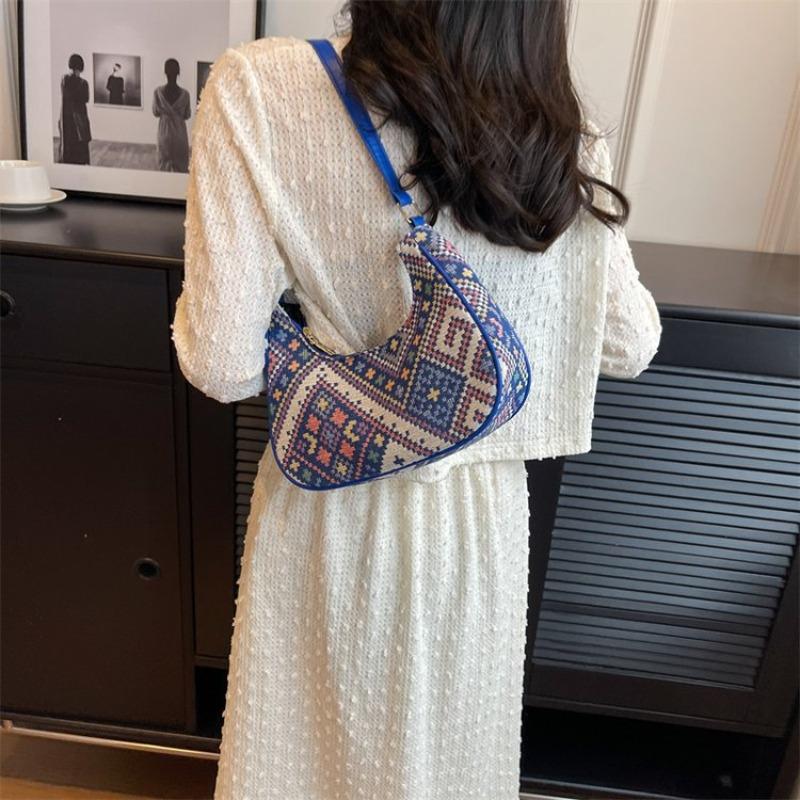 Underarm Small Bag Popular Fashion Spring and Summer New Shoulder Portable Crescent Bag Versatile Women's Bag