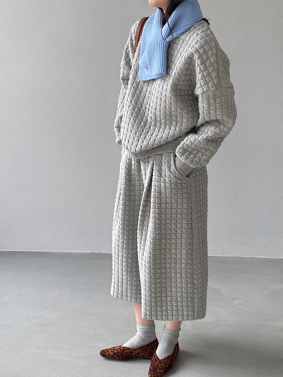 

Jiang Zuo Minimalist Lazy Diamond Pattern Quilted Sweatshirt & Wide Leg Pants Set Y232 One Size