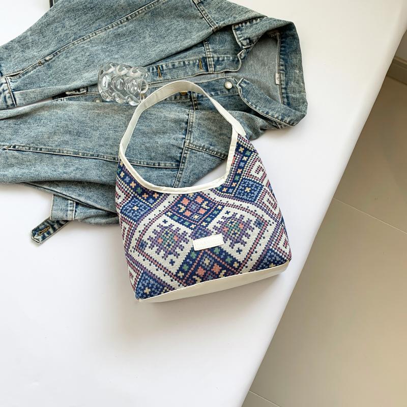 National style large-capacity tote bag 2025 summer new fashion shoulder bag foreign style versatile student daily class bag