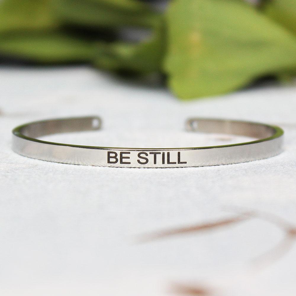 4mm inspirierendes Armband Zitat Mantra Schnitzerei Armreif für Frauen Edelstahl Manschettenschmuck