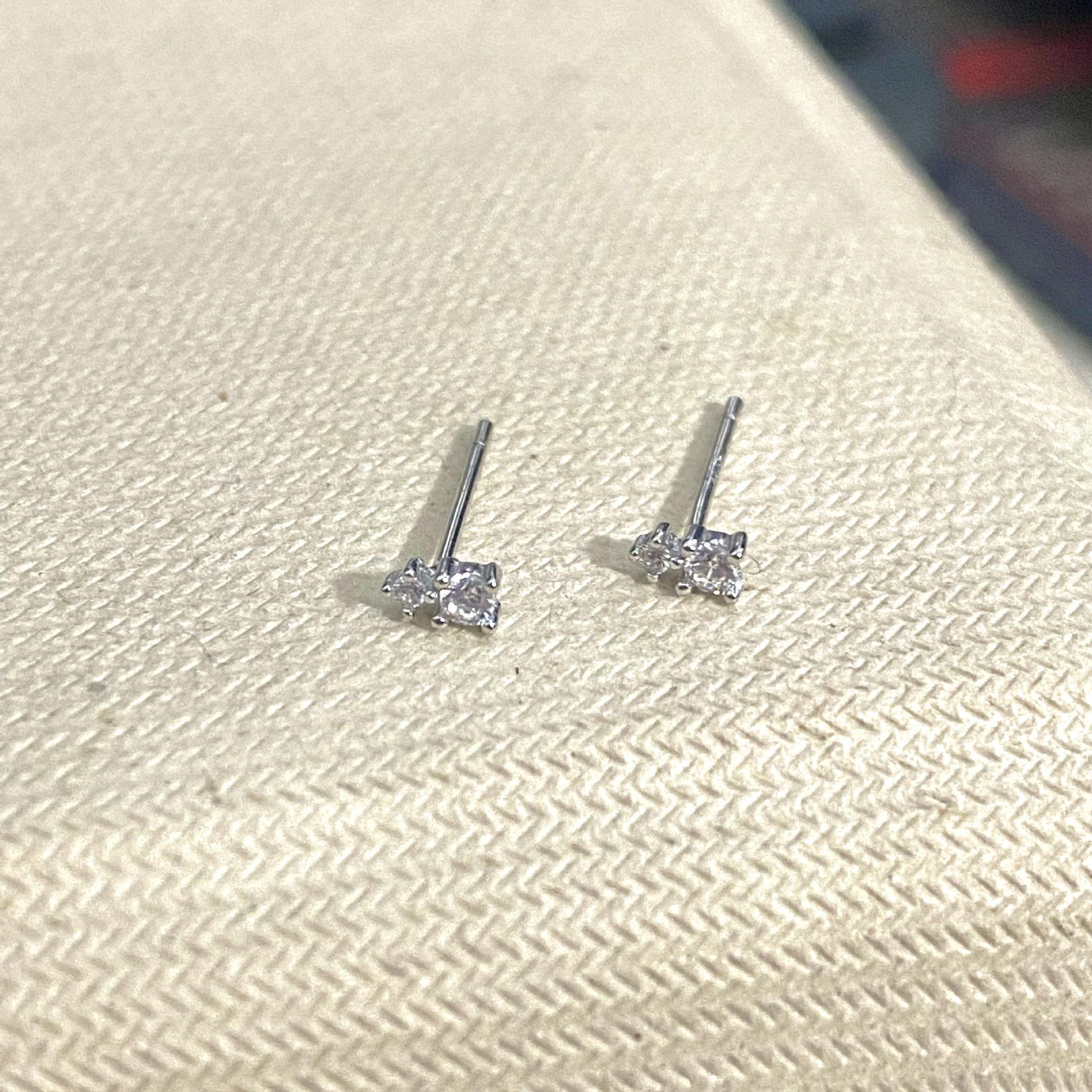 

Минималистичные квадратные серьги с цирконием Spicy Girl: Мини-пусеты для хряща из стерлингового серебра 925 пробы с покрытием из 18-каратного золота 925 Silver