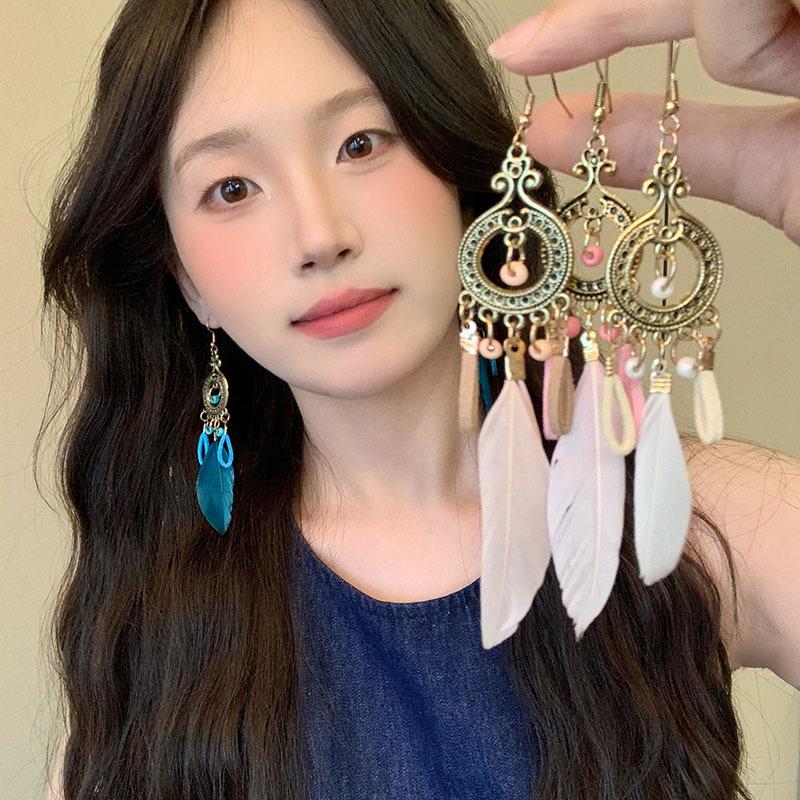 Seaside Vacation Fringed Feather Earrings Women's Long Retro Exotic Ethnic Style Stud Earrings Bohemian Earrings