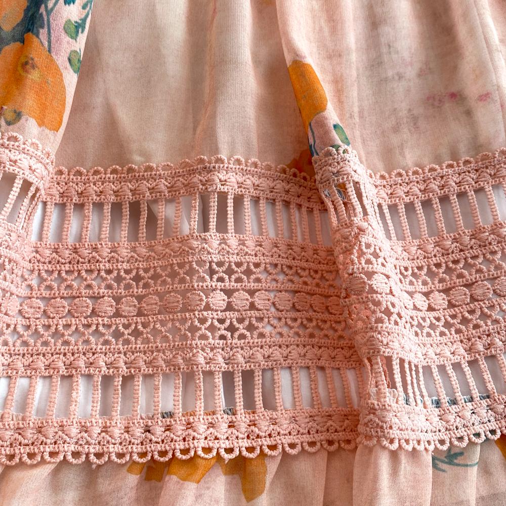 Осеннее винтажное женское длинное платье в стиле пэчворк с цветочным принтом — фото 15