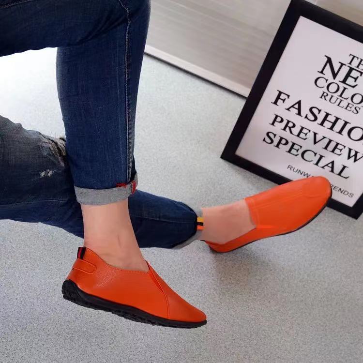 New Men's Shoes for Spring and Summer Soft Sole Bean Shoes for Men's Casual Leather Shoes British Trendy Dad's Shoes Driving Lazy Shoes