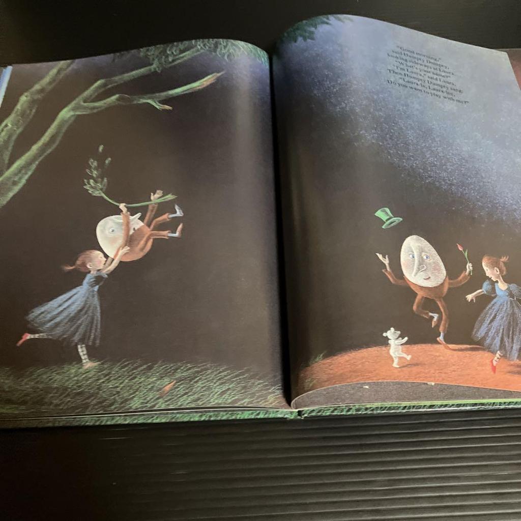 [USED] English version picture book Binette Schroeder Laura and the Mysterious Egg