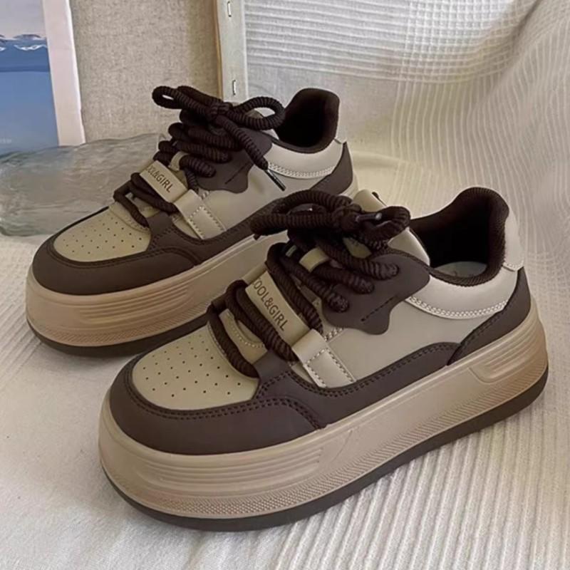 Fashion 2025 New Layered Hong Kong Style Platform Sneakers for Women Chunky Sole Height Increasing Casual Sports Shoes, Unique Retro