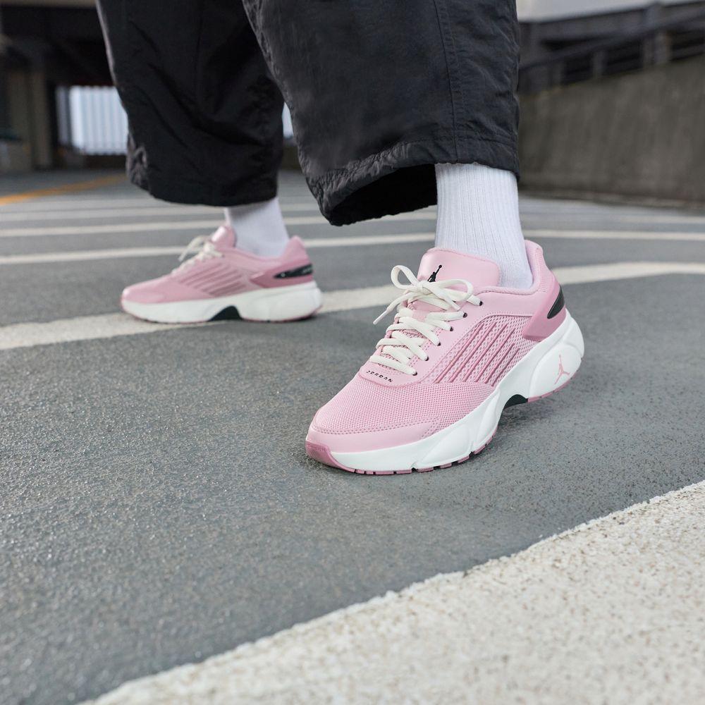Air Jordan Wmns Trunner Flow Iced Carmine 36.5