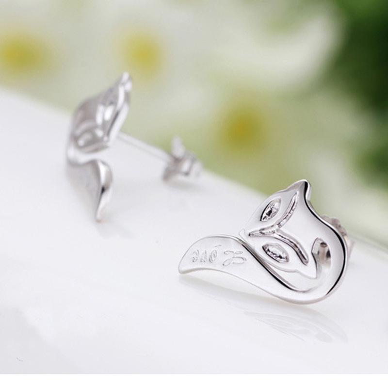 Korean Fire Fox Stud Earrings Spot Ears Women's Gifts Earrings Jewelry