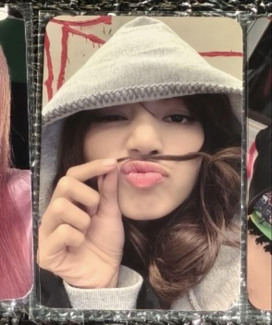 

[Б/У] BLACKPINK Лиса Альтер Эго Ограниченная Торговая Карта G