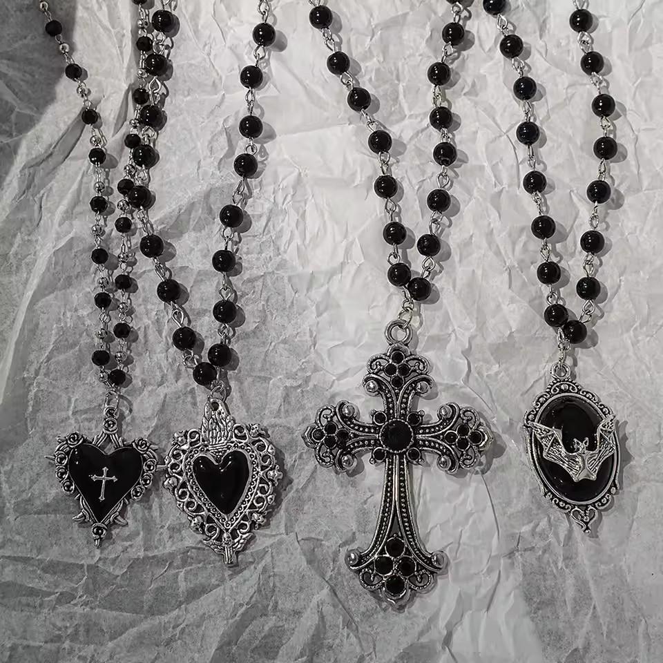 Gotische Vleermuis Kruis Donker Hanger Ketting Set, Y2K Gepersonaliseerde Doorn Liefde Zwarte Kraal Gestapelde Ketting Set, Geschikt als Halloween G