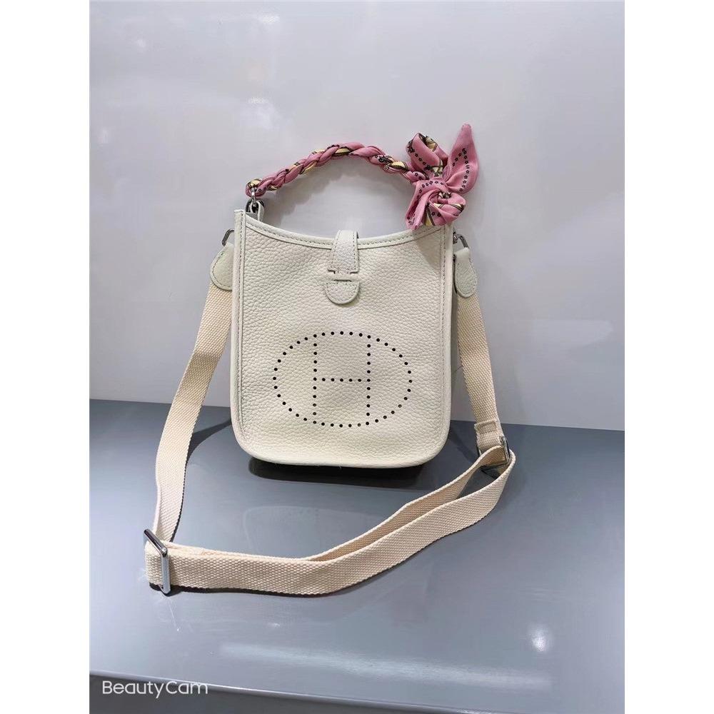 Lainey bag Nieuwe mode toplaag koeienhuid geperforeerd mode casual dames tas schoudertas crossbody dames tas Medium size 25cm ivoor