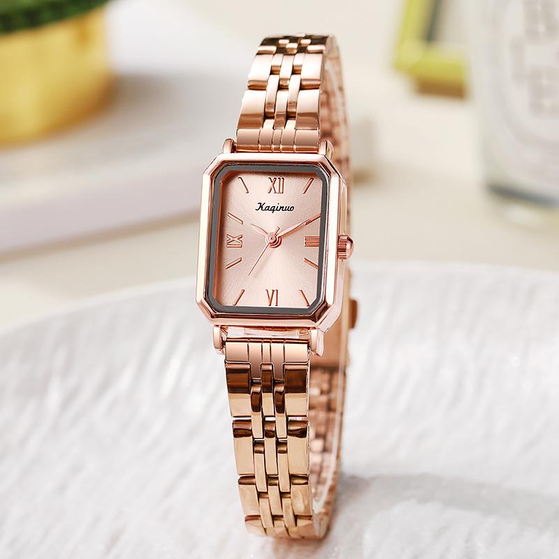 Montre Carrée Quartz Dorée de Luxe pour Femme avec Bracelet en Acier - Élégante, Mode Haut de Gamme pour Étudiants
