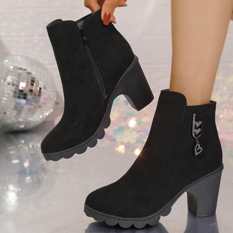 Large size leather boots autumn and winter new high-heeled short Martin boots thick heel pendant round head fashion boots