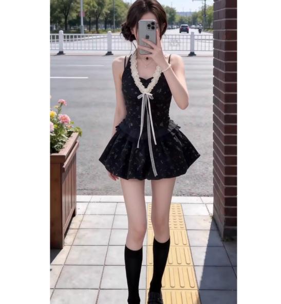 Holiday floral lace neck and waist dress women's summer new design pure desire wind Spice Girl short skirt