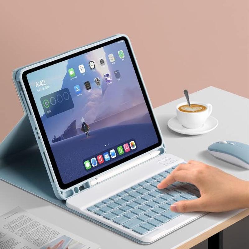 iPad Pro 11 Leather Case with Wireless Bluetooth Keyboard & Built-in Pen Slot