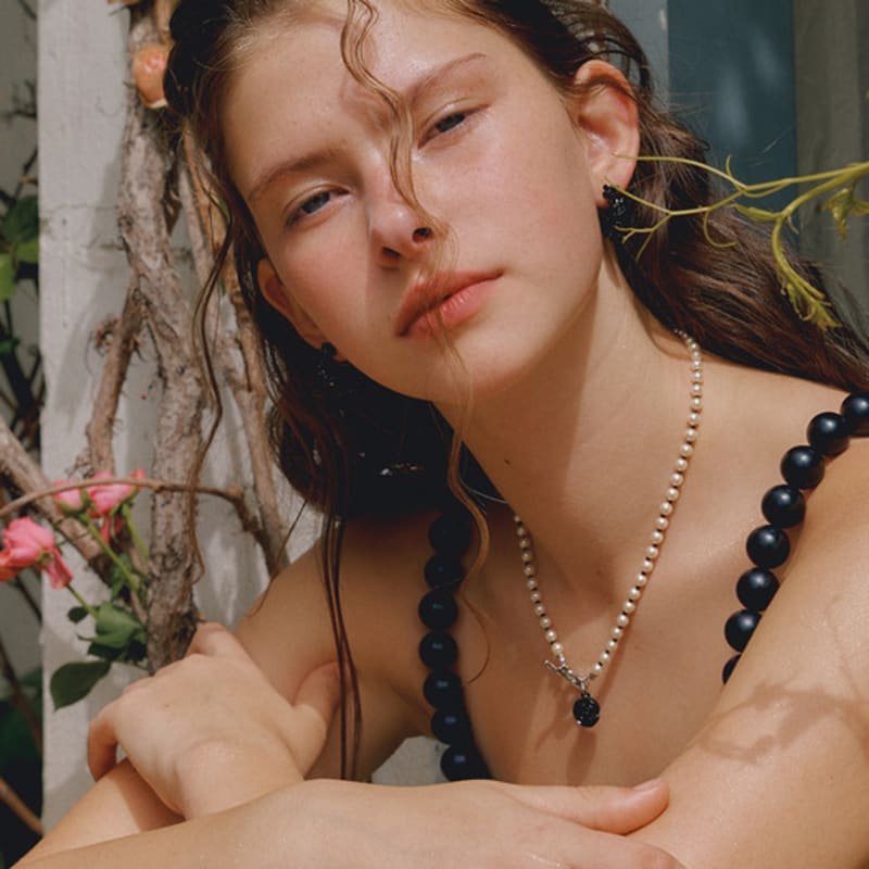 VINTAGE HOLLYWOOD Pearl n Beads Rose Necklace_VH2435NE008M