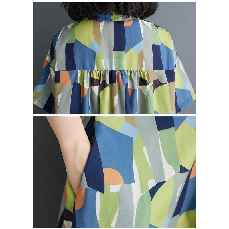 Rochie de lungime mijlocie, cu mâneci scurte, largi, cu imprimeu la modă