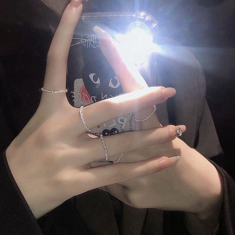 Wykwintny pierścionek Gwiezdne Niebo: Modny, Indywidualny, Lekki Luksusowy Design dla Kobiet i Mężczyzn