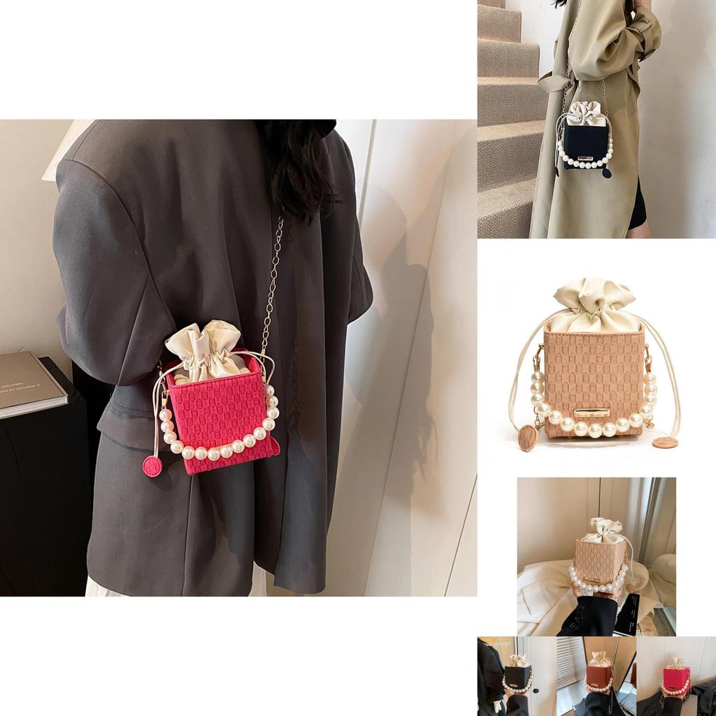 Trendy Black Casual Chain Shoulder Bag For Women 2024 Stylish Simple Square Design