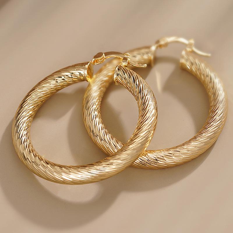 

1 Pair, Stylish, Threaded, Exaggerated Earrings