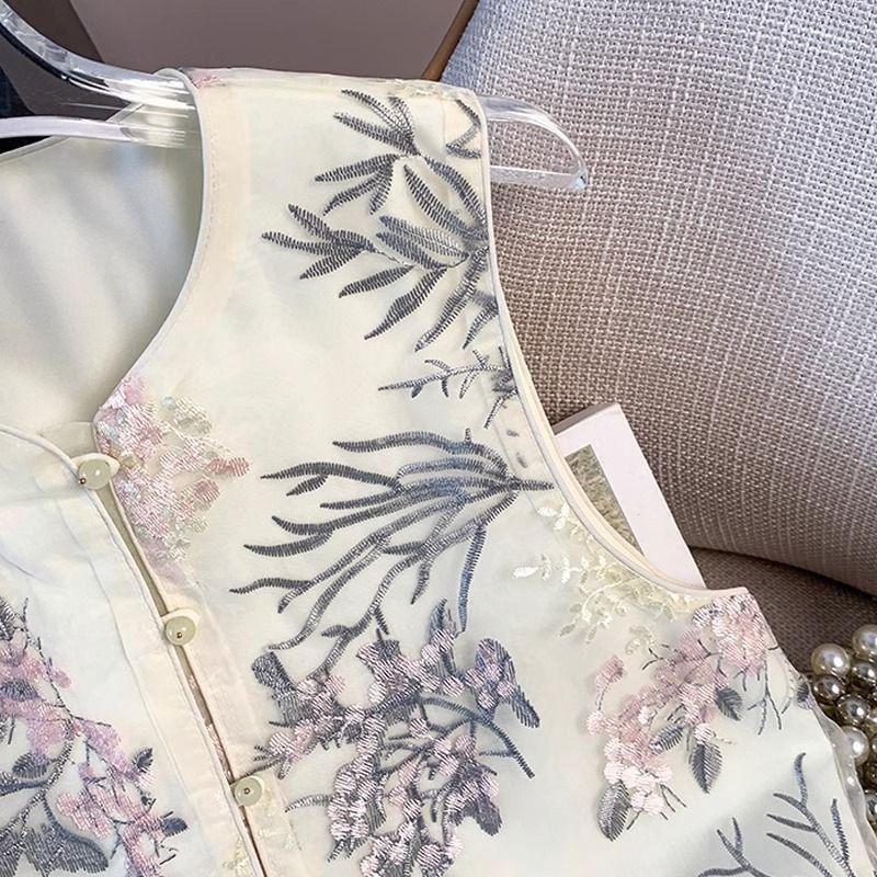 Buckle outer v versatile women's new summer disc-neck top, thin vest style with Chinese ethnic vest