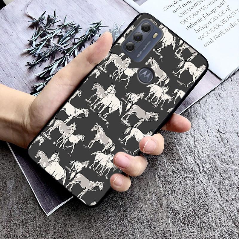 Love Horse Phone Case ForMoto Edge 50 40 Pro 50 40 30 Ultra Neo Fusion Moto G84 G54 G10 G20 G30 G62 G53 G72 G60