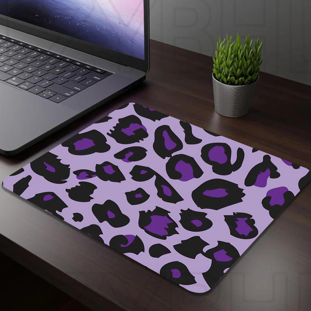 Pink Leopard Print Mouse Pad 18x22 Small Laptop Computer Office Table Mats PC Gaming Esport MousePad HD Non-Slip Rubber Desk Mat