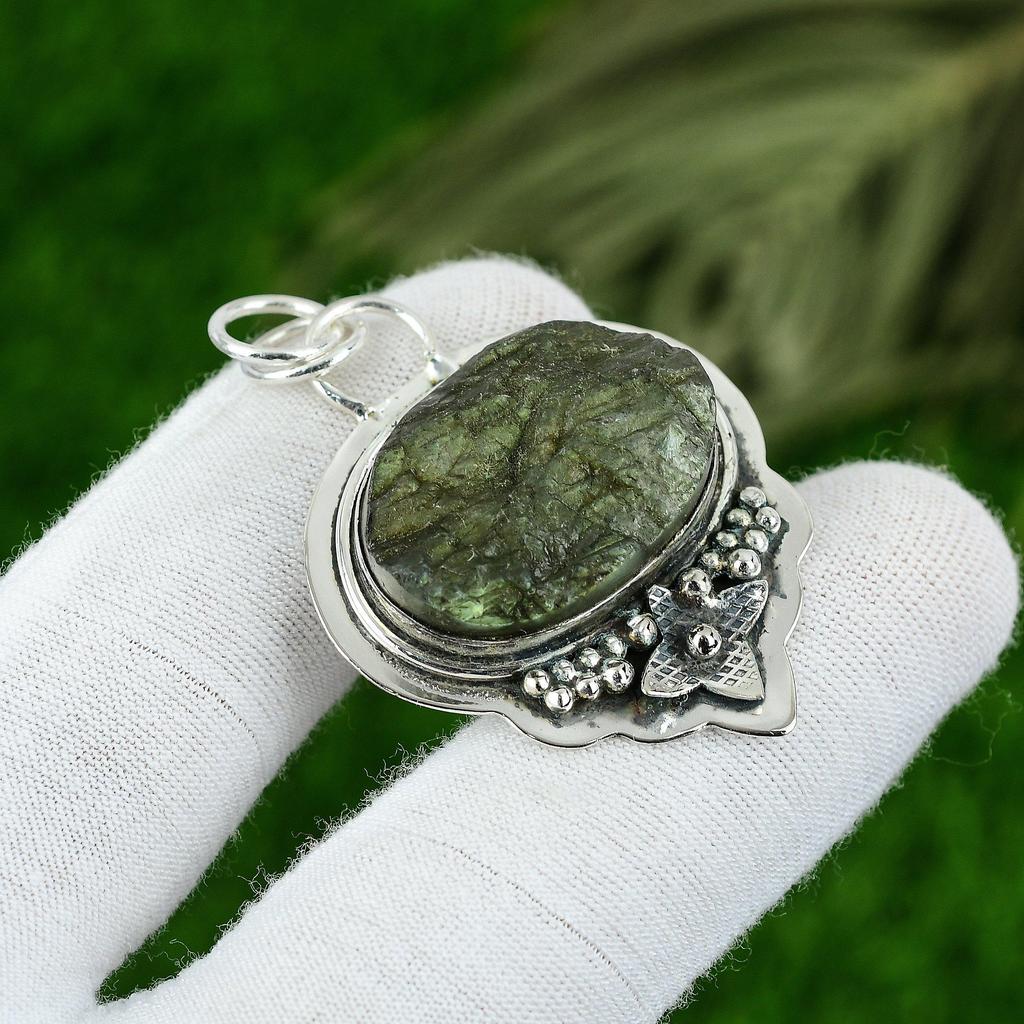 Sterling Silver Third Eye Chakra Labradorite Rough Gemstone Wife Pendant Jewelry