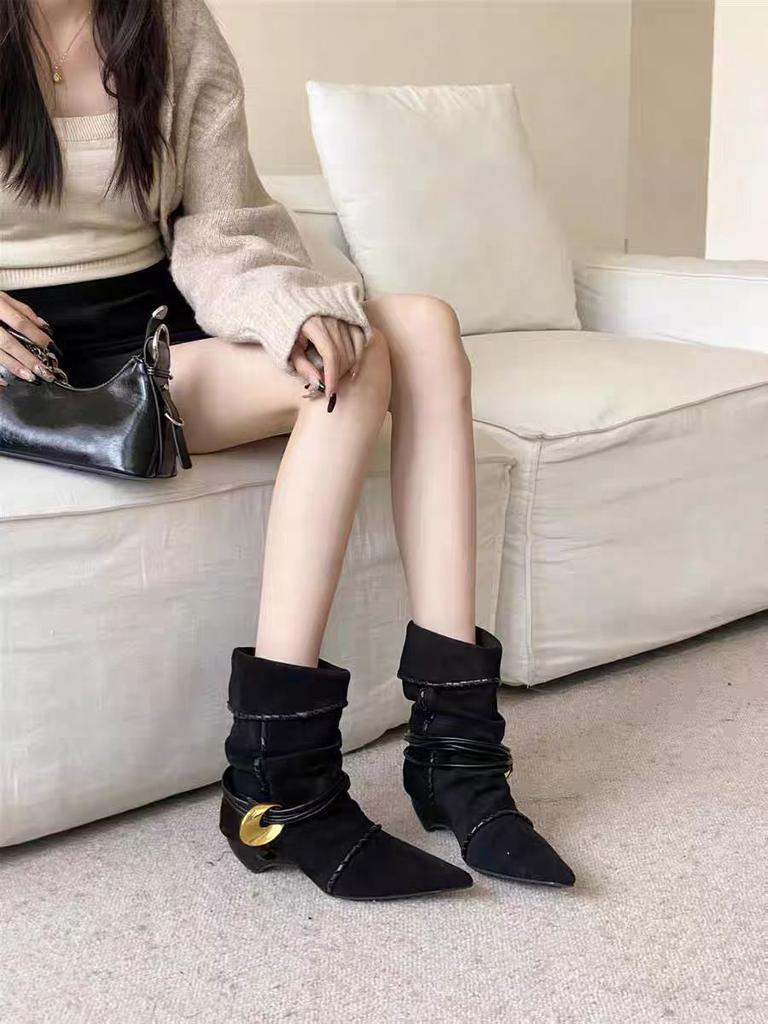 [Fanfna] Frosted kitten heap boots, pointed head sleeve, thick heel, medium heel, short boots, flanged two, wear cowboy boots