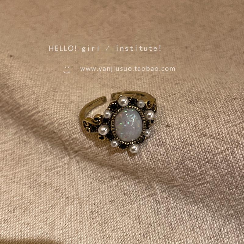 2025 Retro Ethnic Open Index Finger Ring for Women - High-End, Stylish, Personalized Design