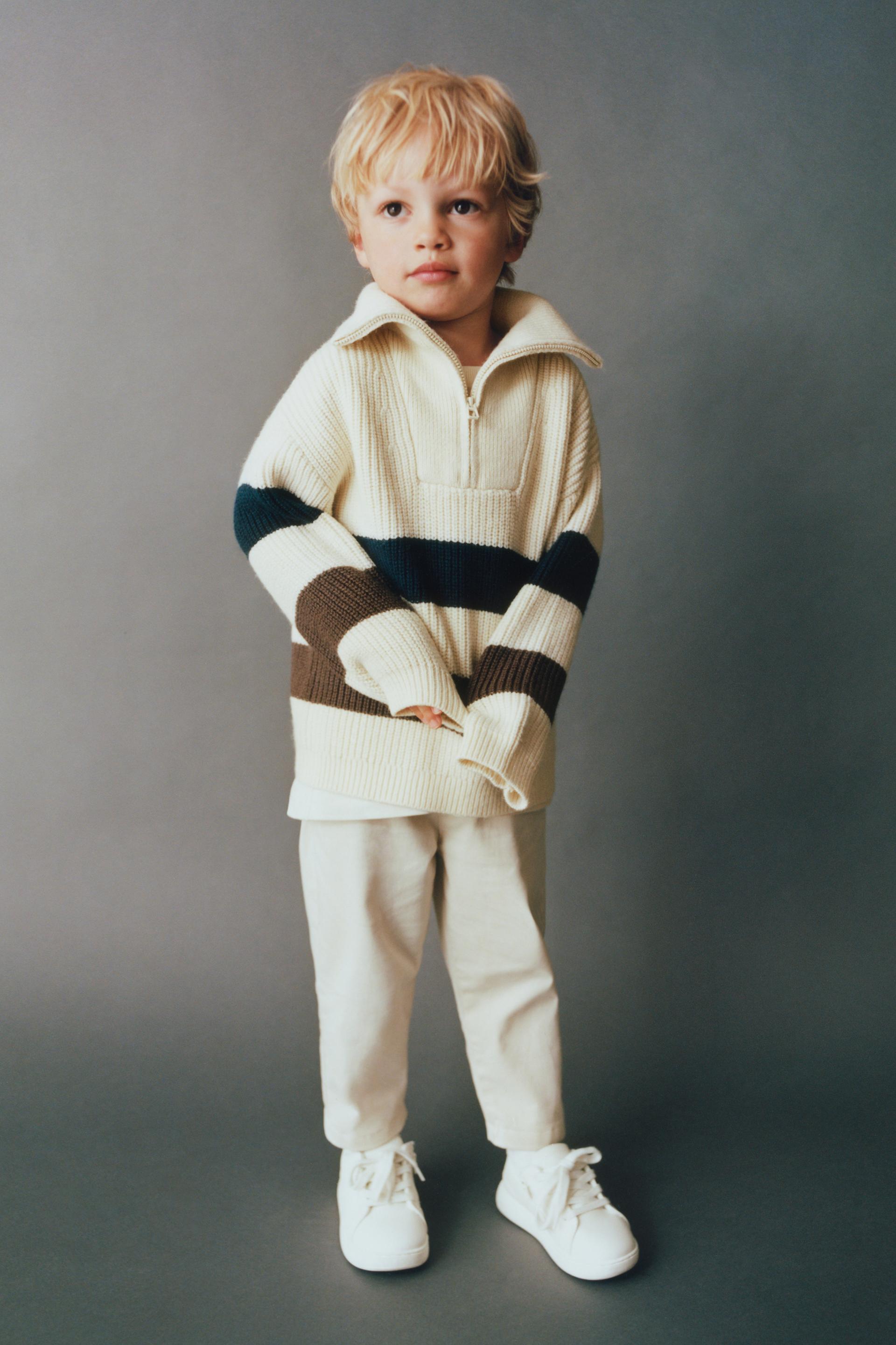 

ZIPPED SWEATER WITH STRIPES