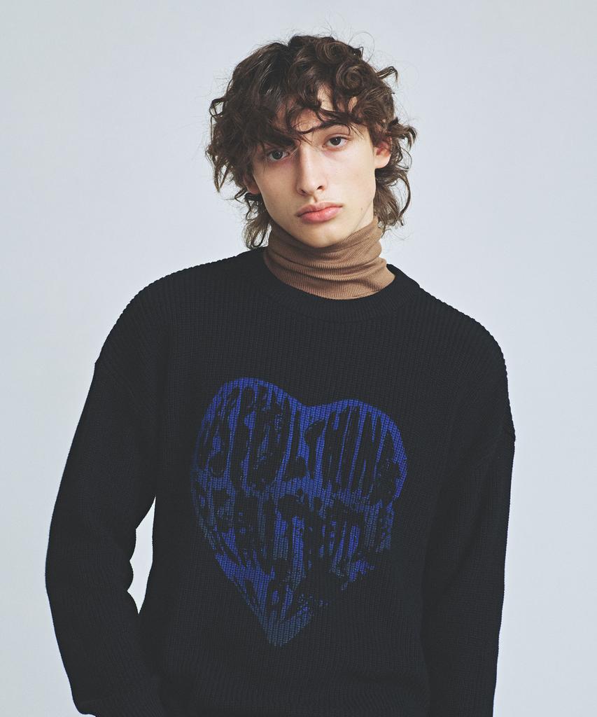 KNITTED Vintage Heart Round Knit Black