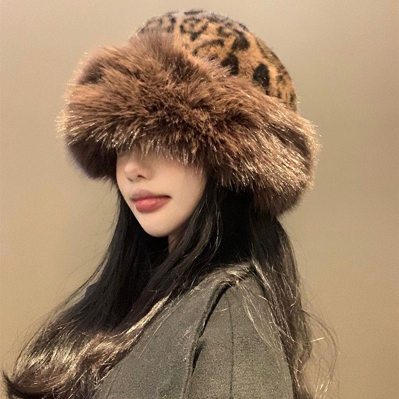 Hat Female Thickened Retro Leopard Print Plain Ear Protector Hat Show Small Face Mongolian Cold Wind Street Melon Rind Thermal Basin Hat