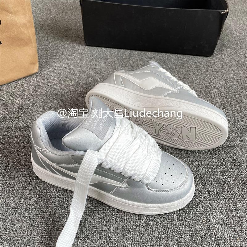 Hong Kong style platform bread shoes men's ins Guochao 2025 summer new couple leisure sports shoes student board shoes