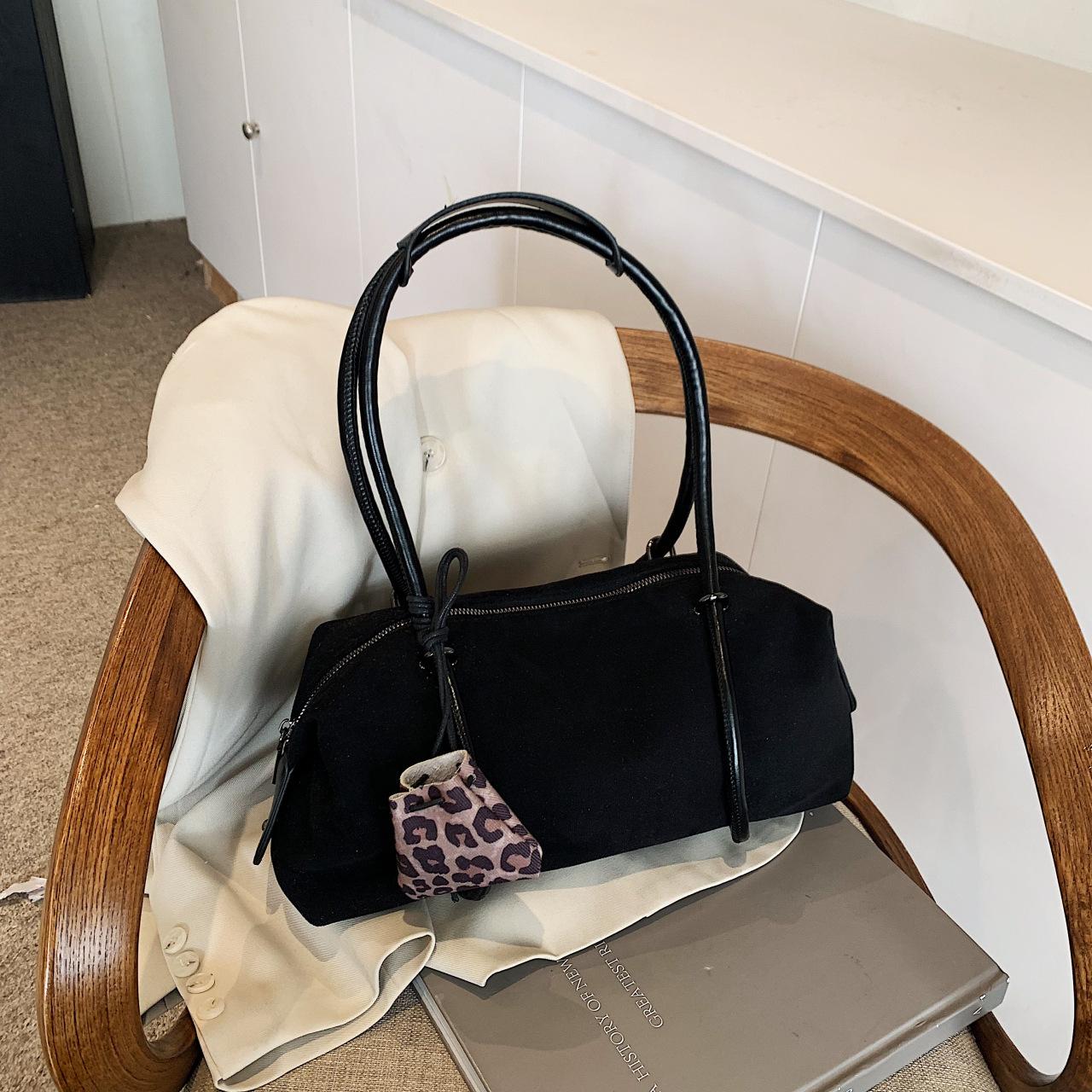 

Вінтажна замшева сумка під пахву великої ємності сумки-ніші сумка на плече з леопардовим принтом, довгий плечовий ремінь, дорожня сумка-подушка send pendant чорний