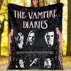 1 Stück The Vampire Diaries 4 Thema Weiche Flanell-Kuscheldecke - Digitaldruck, Polyester, Gemütlich für alle Jahreszeiten, Perfekt für draußen und Reisen