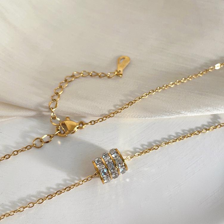 Three Rows Of Diamonds Full Of Diamonds Small Waist Necklace Women'S Versatile Collarbone Chain Temperament Versatile Titanium Steel Necklace