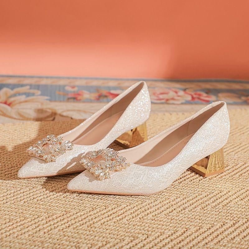 

Модная обувь на высоком каблуке Весна Лето 2025 Новые жемчужные элегантные туфли-феи на мягкой подошве и высококачественном шампанском толстом каблуке 34 золотой
