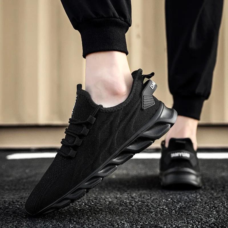 Damyuan Módní pánské vycházkové boty Protiskluzové ležérní boty Pohodlné vysoce kvalitní pánské vulkanizované boty Klasické sportovní mokasíny