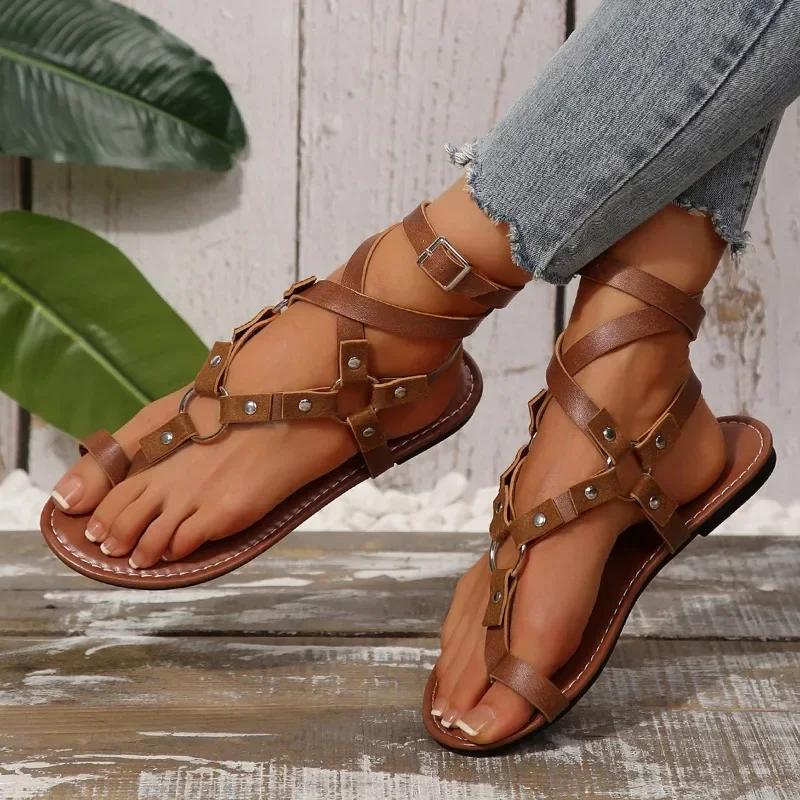Fashion Rome Women Shoes 2025 Summer Women's Sandals Retro Ankle Buckle Rivet Flat Sandals British Style Plus Size 36-43 Ladies Shoes