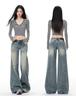 Low-rise, slimming, loose, wide-leg, slightly flared bell-bottom jeans for girls and women, perfect for spring.