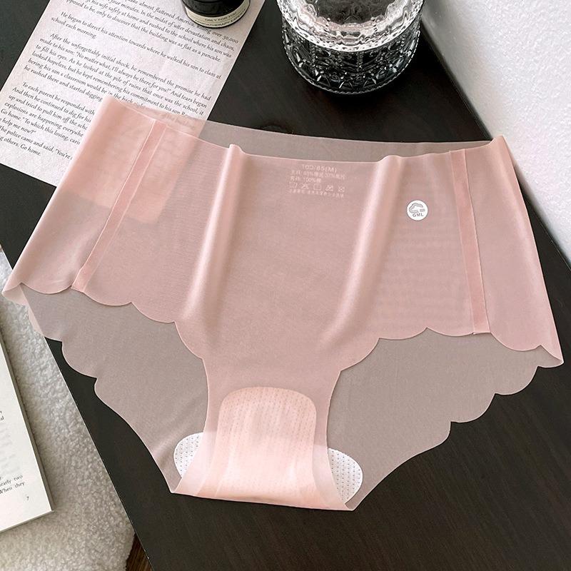 Ultra-thin Translucent Panties Feel Breathable for Women Naked