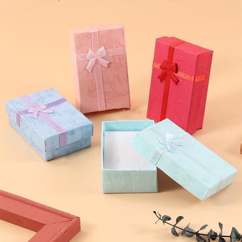 TikTok-Inspired Cat's Eye Stone Bracelet for Couples & Girlfriends - Simple, Girlish Design with Heart & Bell.