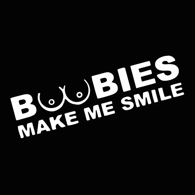 

20X5СМ Забавная милая изысканная НА СИСЬКИ Я УЛЫБАЮСЬ Наклейка на окно автомобиля Водонепроницаемая светоотражающая наклейка 20CMX5CM белый