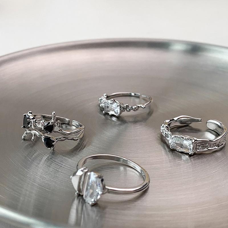 Light Luxury Women'S Niche Design Sense, High Sense, Exquisite Cold Wind, Diamond-Encrusted Zir*****Pen Ring Set, French Style