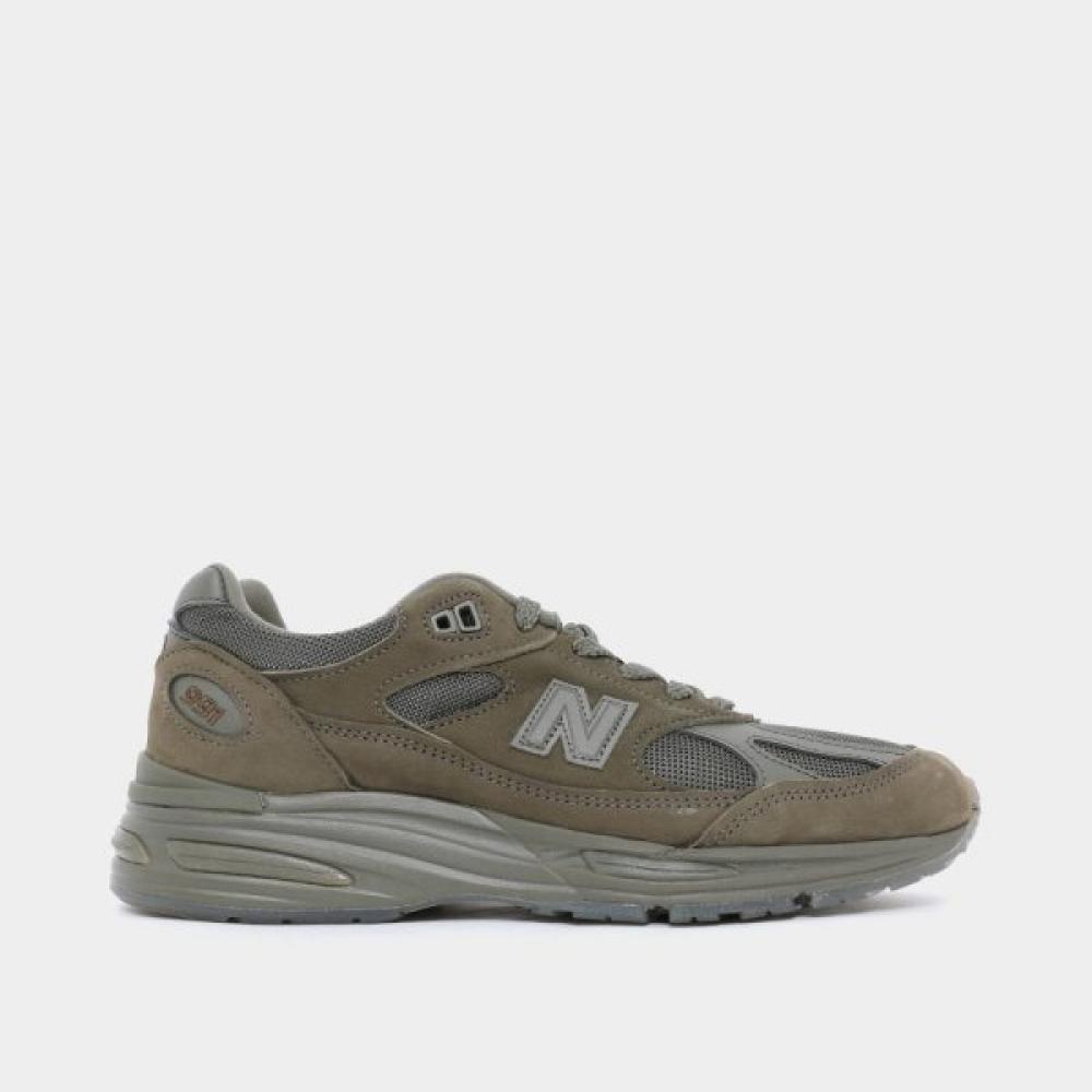 

New Balance Galleria New Balance Stone Island Collaboration 991v2 Sand Unity Sneakers U991sk2 9