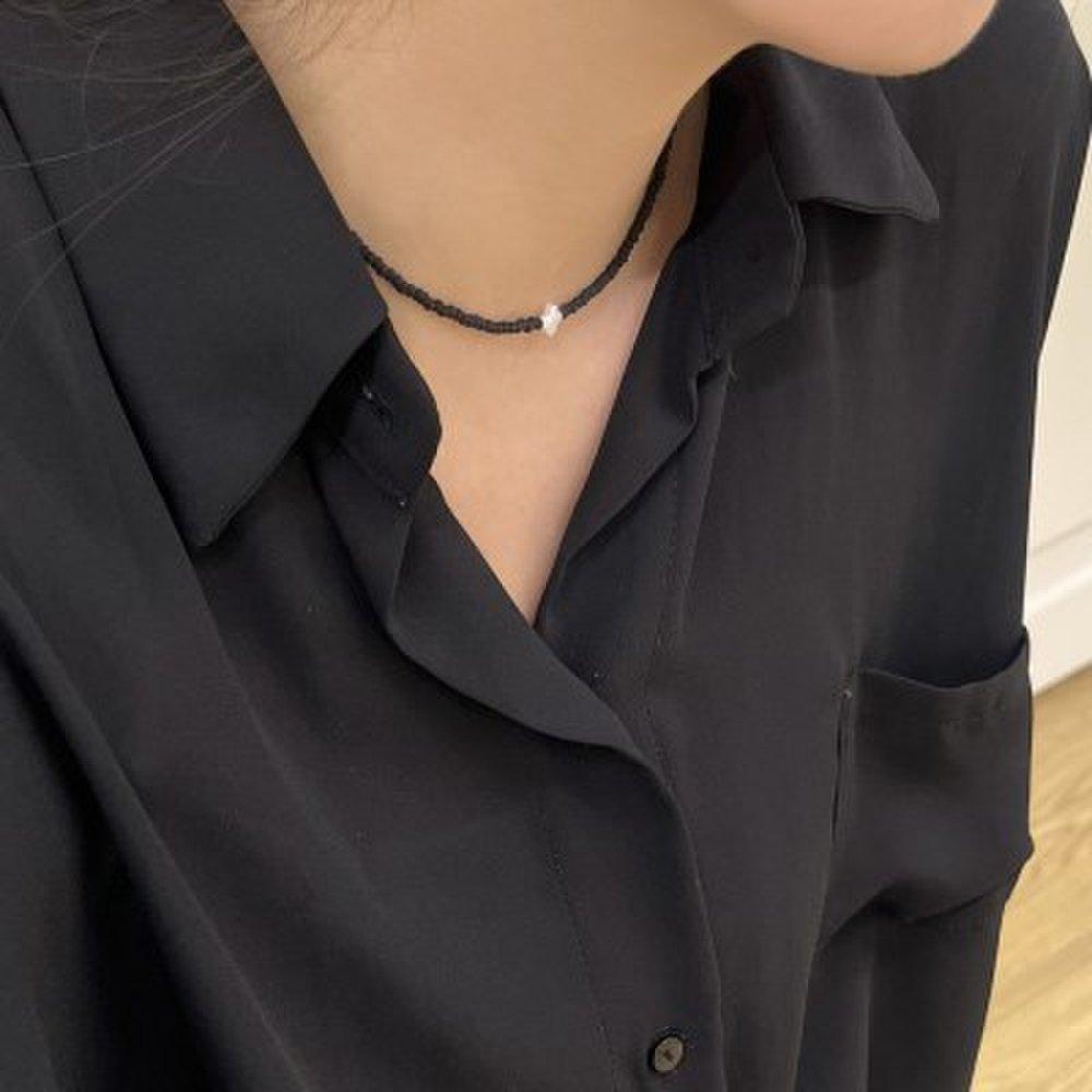 [Self-made] Clover Mother-of-Pearl Black Matte Bead Choker Necklace